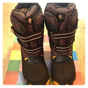 NWT Boys Winter Boots